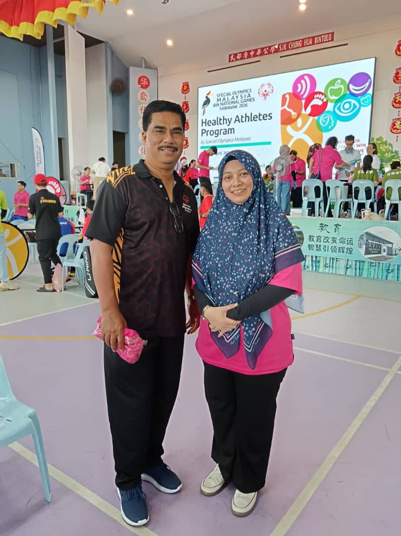 Dr. Yasmin at a Healthy Athletes hearing programme in Bintulu