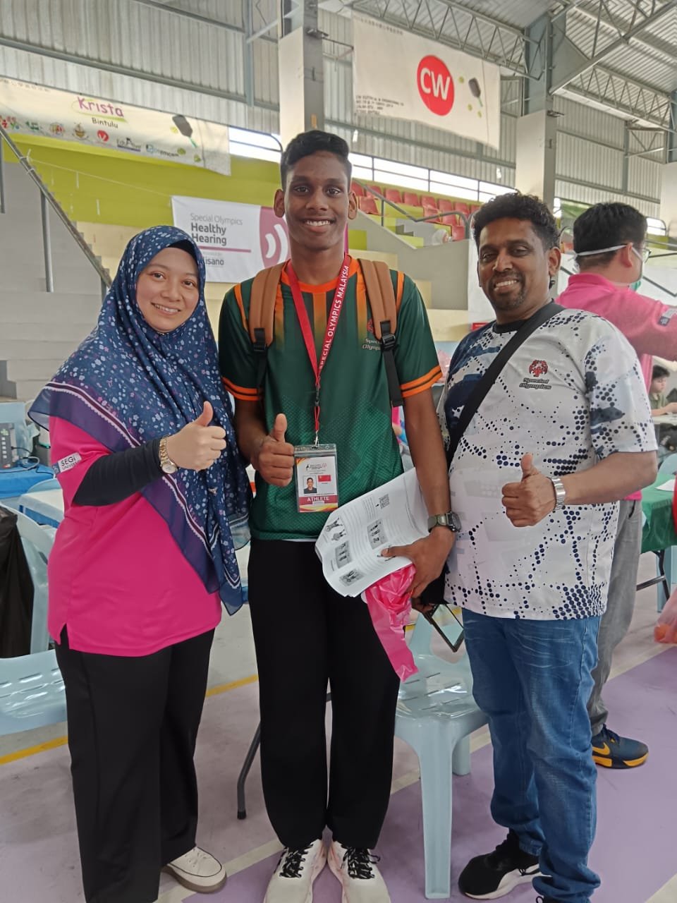 Healthy hearing outreach: Meeting local athletes and families at a community event.